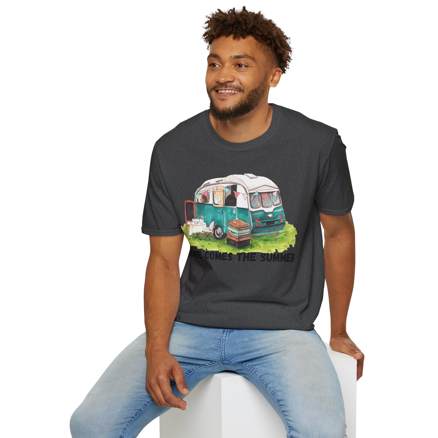 Here comes the summer - Unisex Softstyle T-Shirt